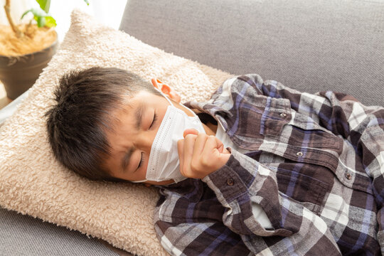 大人と子供における咳喘息の症状チェック